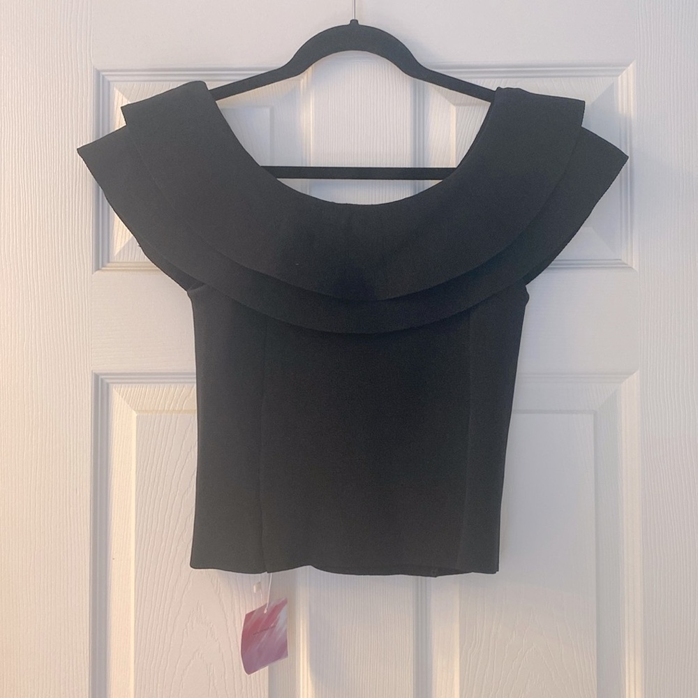 Chic Wish Off-Shoulder Tiered Cropped Knit Top in Black
